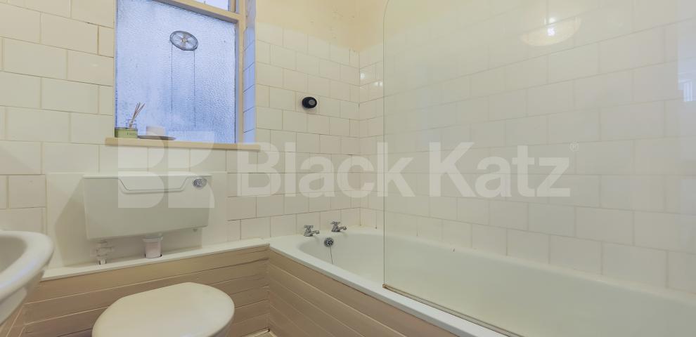 			NEW INSTRUCTION, 2 Bedroom, 1 bath, 1 reception Apartment			 Bath Terrace, Borough